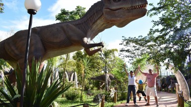 Vale dos Dinossauros de Olímpia completa dois anos